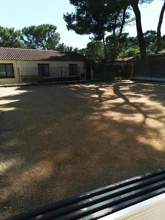 Camping Les Arbouses Mobil Home 6 A 8 Personnes Climatise Barbecue Terrasse Le Castellet  Le Castellet (Var)