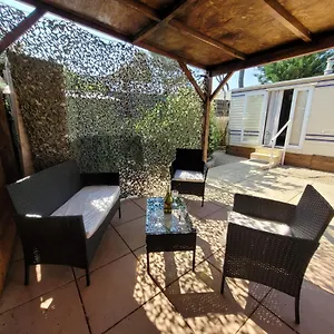 Mobil 2 à 4 Personnes Camping1* Les Arbouses Le Castellet (Var)