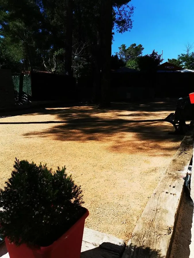 Camping Les Arbouses Mobil Home 6 A 8 Personnes Climatise Barbecue Terrasse Le Castellet  Holiday park