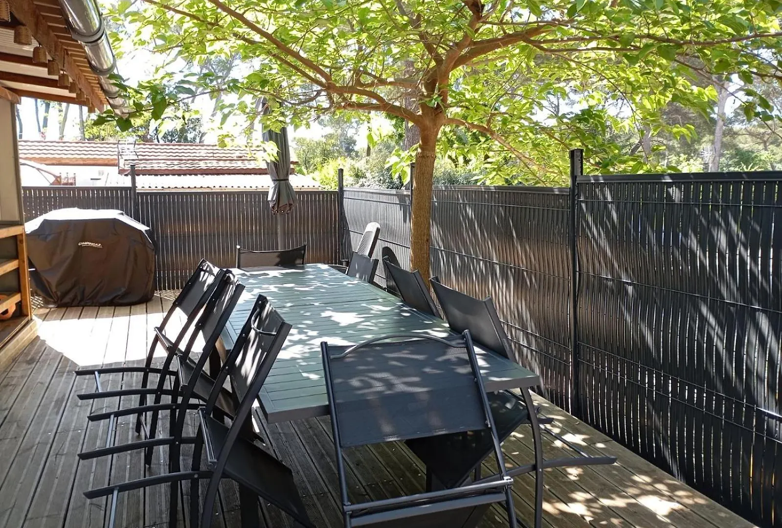 Camping Les Arbouses Mobil Home 6 A 8 Personnes Climatise Barbecue Terrasse Le Castellet  0*, Le Castellet (Var) France